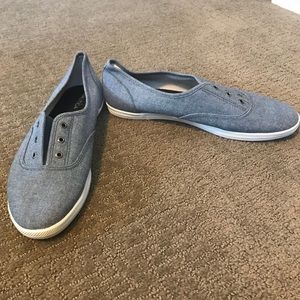 NWOT Nautica Denim Slip-ons- Size 10
